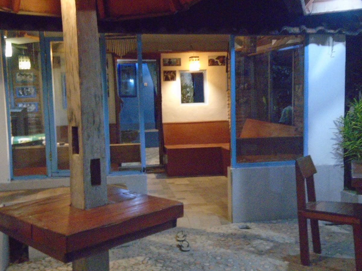 La Casa Homestay Senggigi Dış mekan fotoğraf