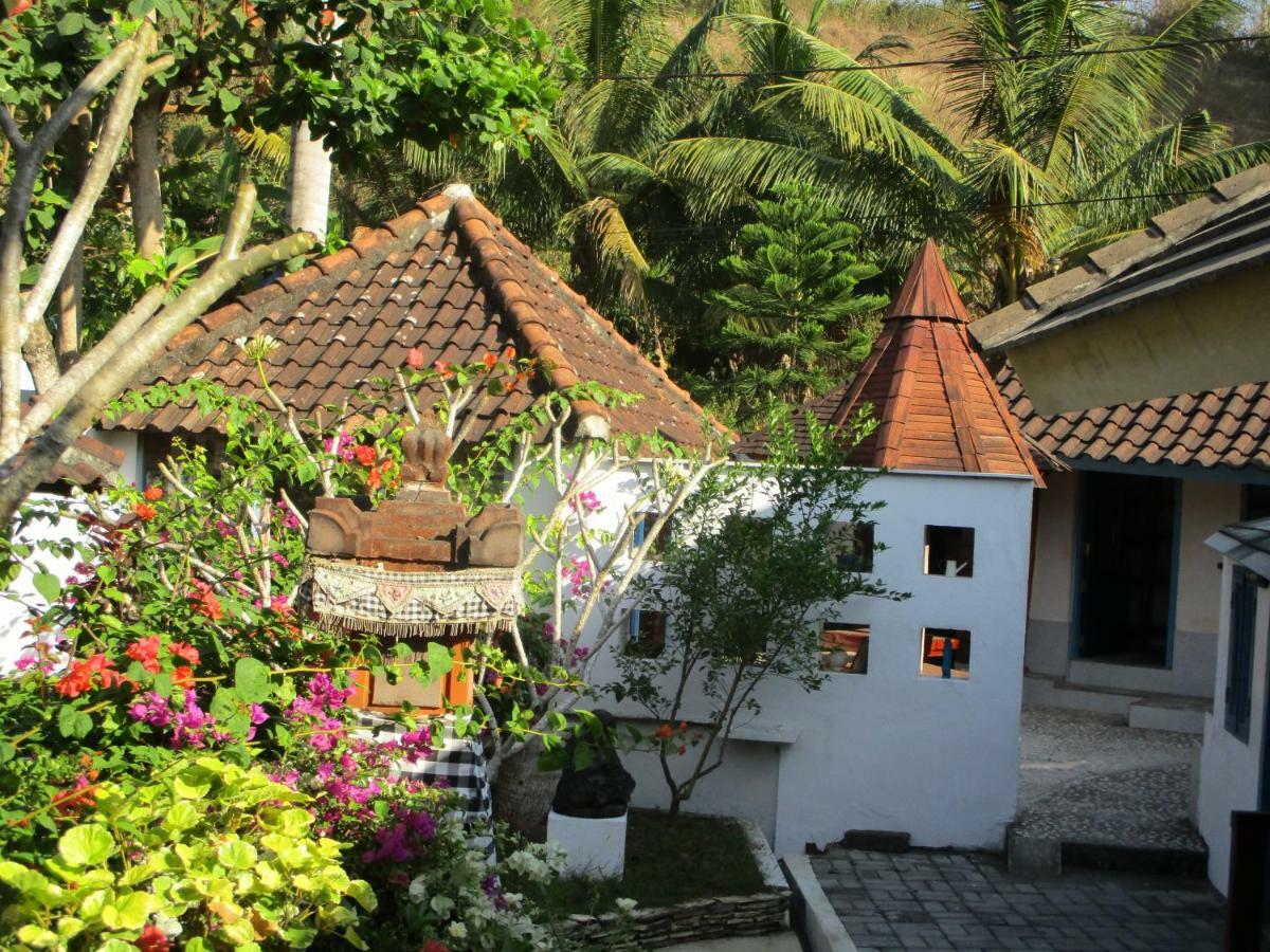 La Casa Homestay Senggigi Dış mekan fotoğraf